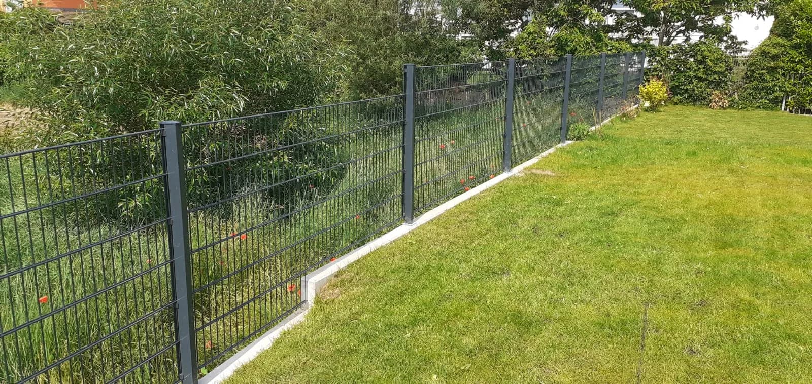 Herstellerabverkauf von Doppelstabmattenzaun in Düsseldorf