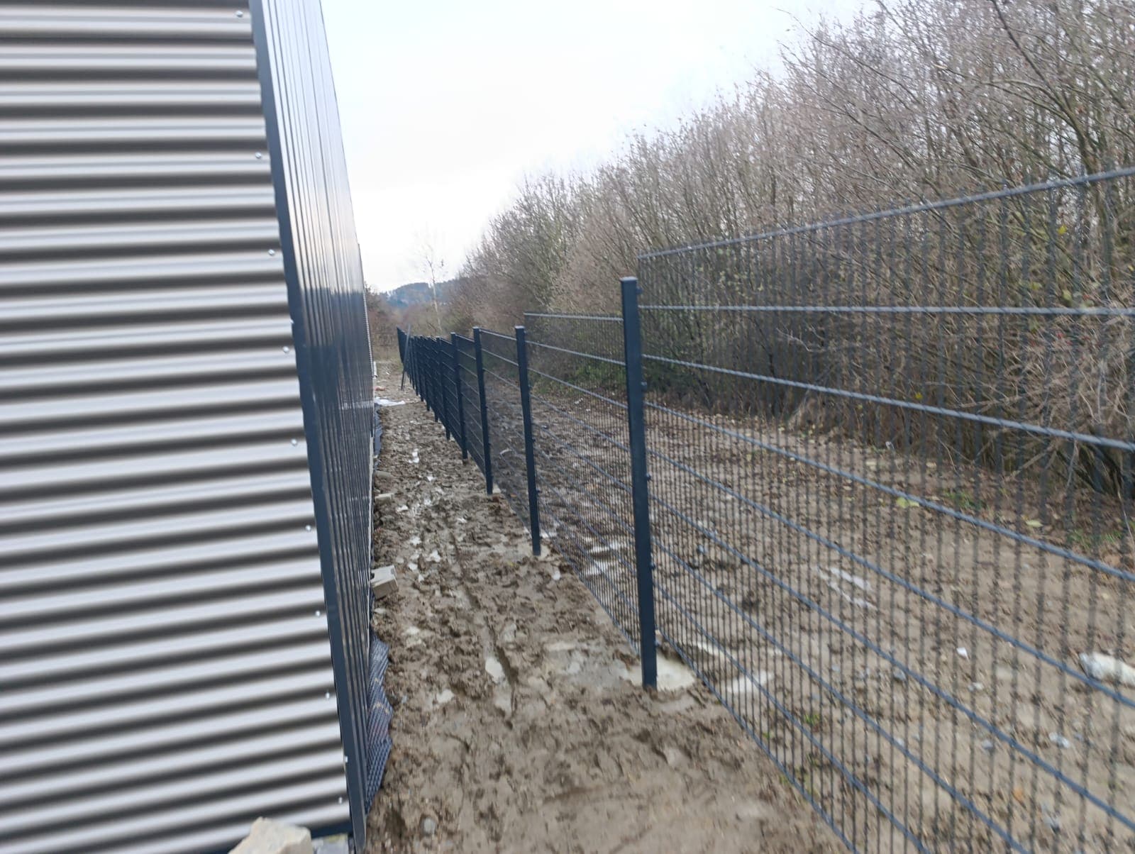 Sicherheitszäune für Defence-unternehmen -Rüstungsindustrie-