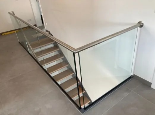 Treppen und Balkongeländer im Raum Hannover inklusiver Montage
