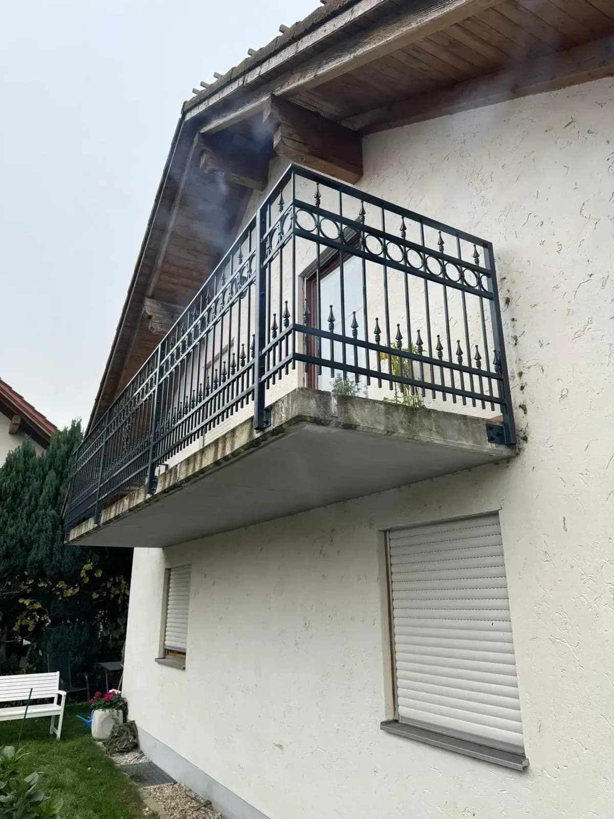 Balkon- und Treppengeländer günstig aus Polen mit Aufmass und Montage