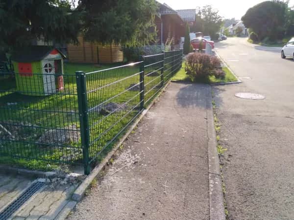 Doppelstabmattenzaun mit Montage in Hamburg – Günstig und langlebig