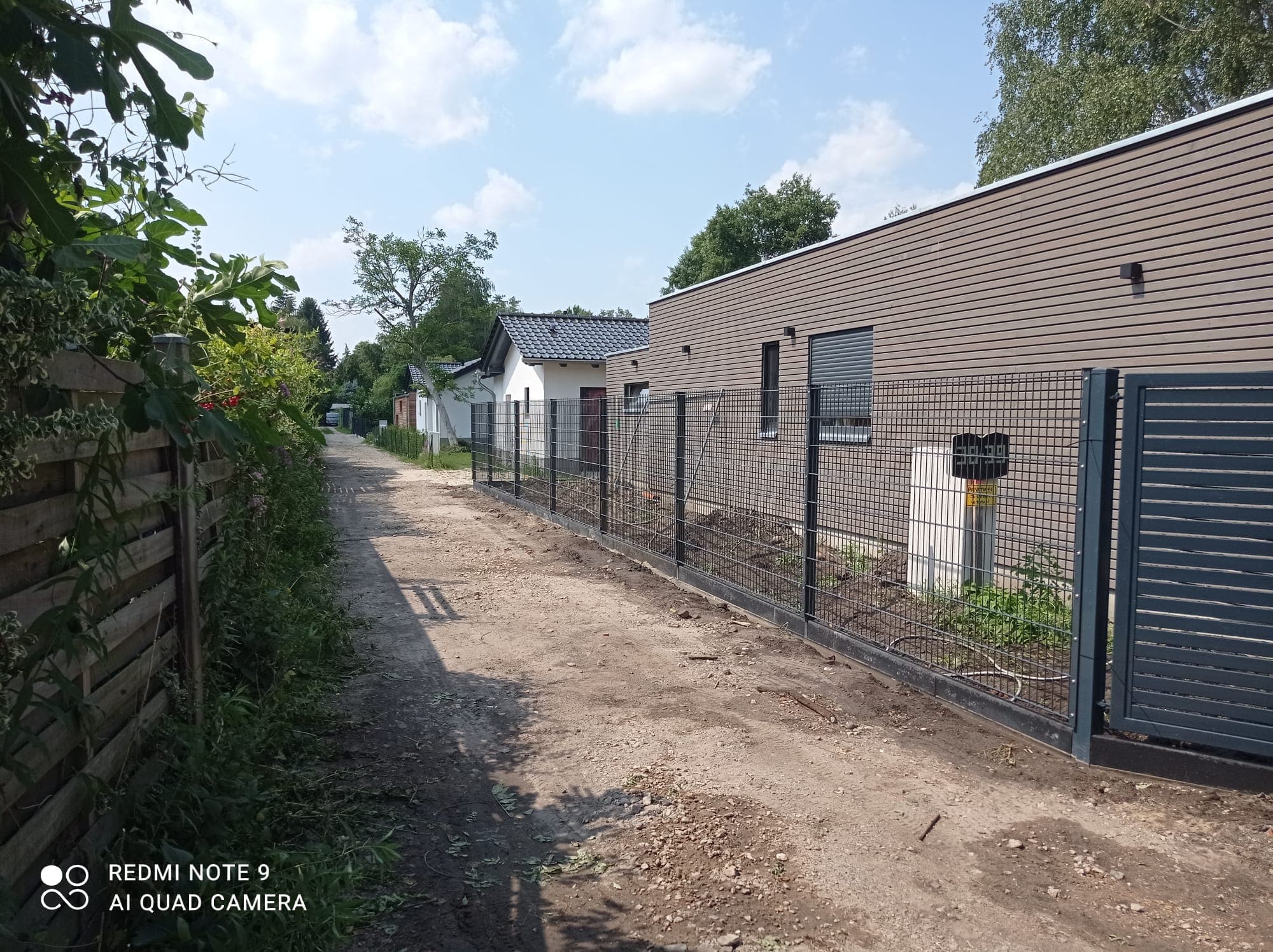 Zaunbau im Ruhrgebiet aus Alt mach Neu mit Montage und Demontage alter Zaun