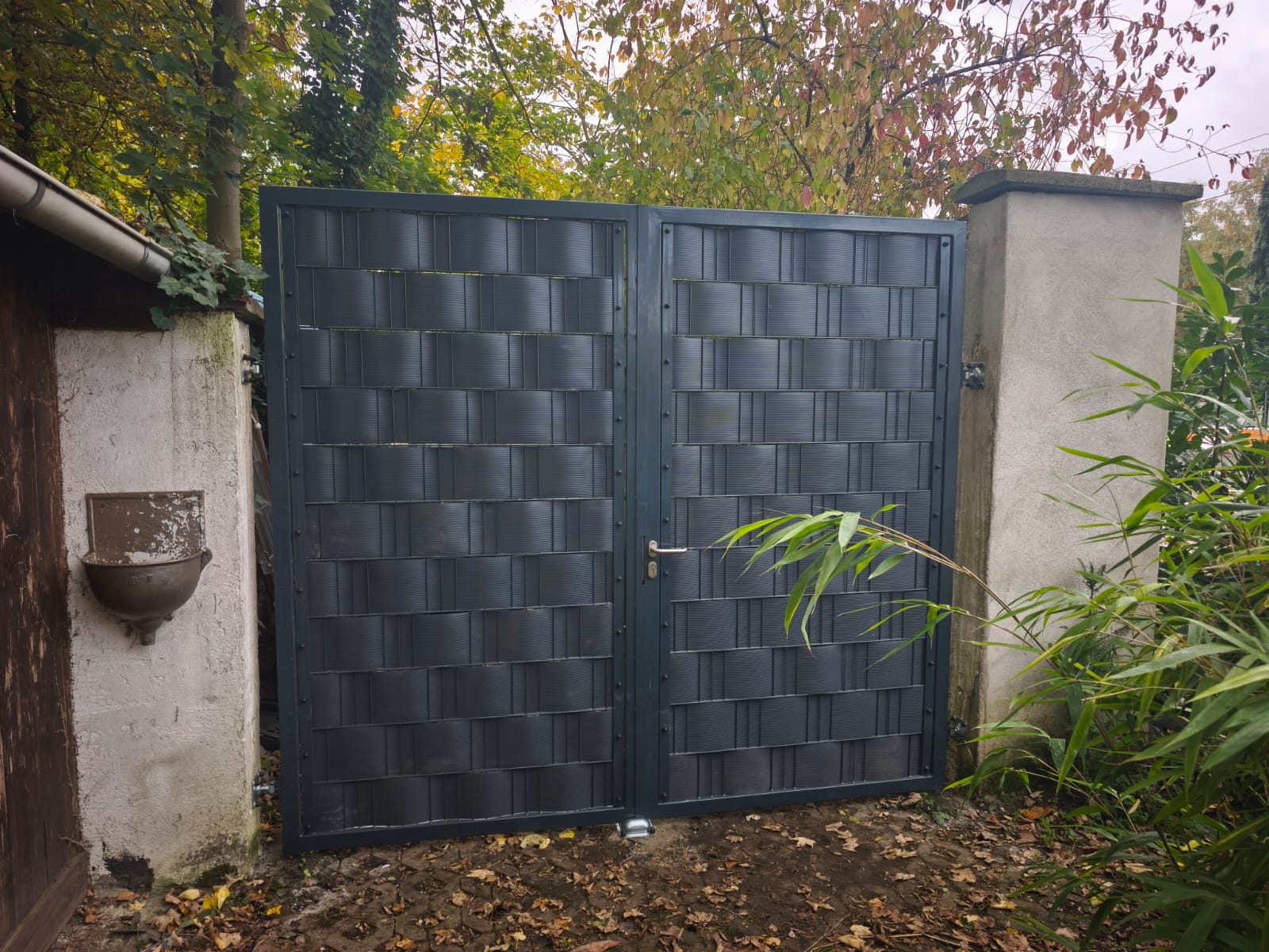 Sichtschutzzaun aus Polen auf Maß